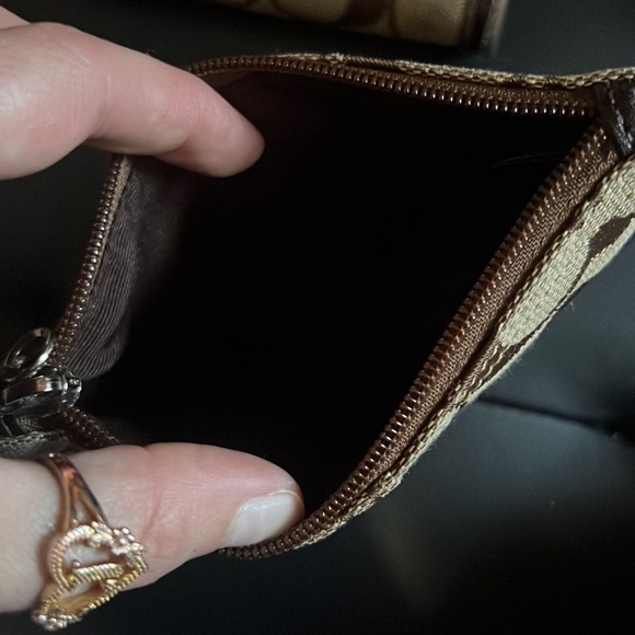 2 Coach wallet set for the price of one and change purse / pouch 👛 ☺️ - Picture 9 of 9